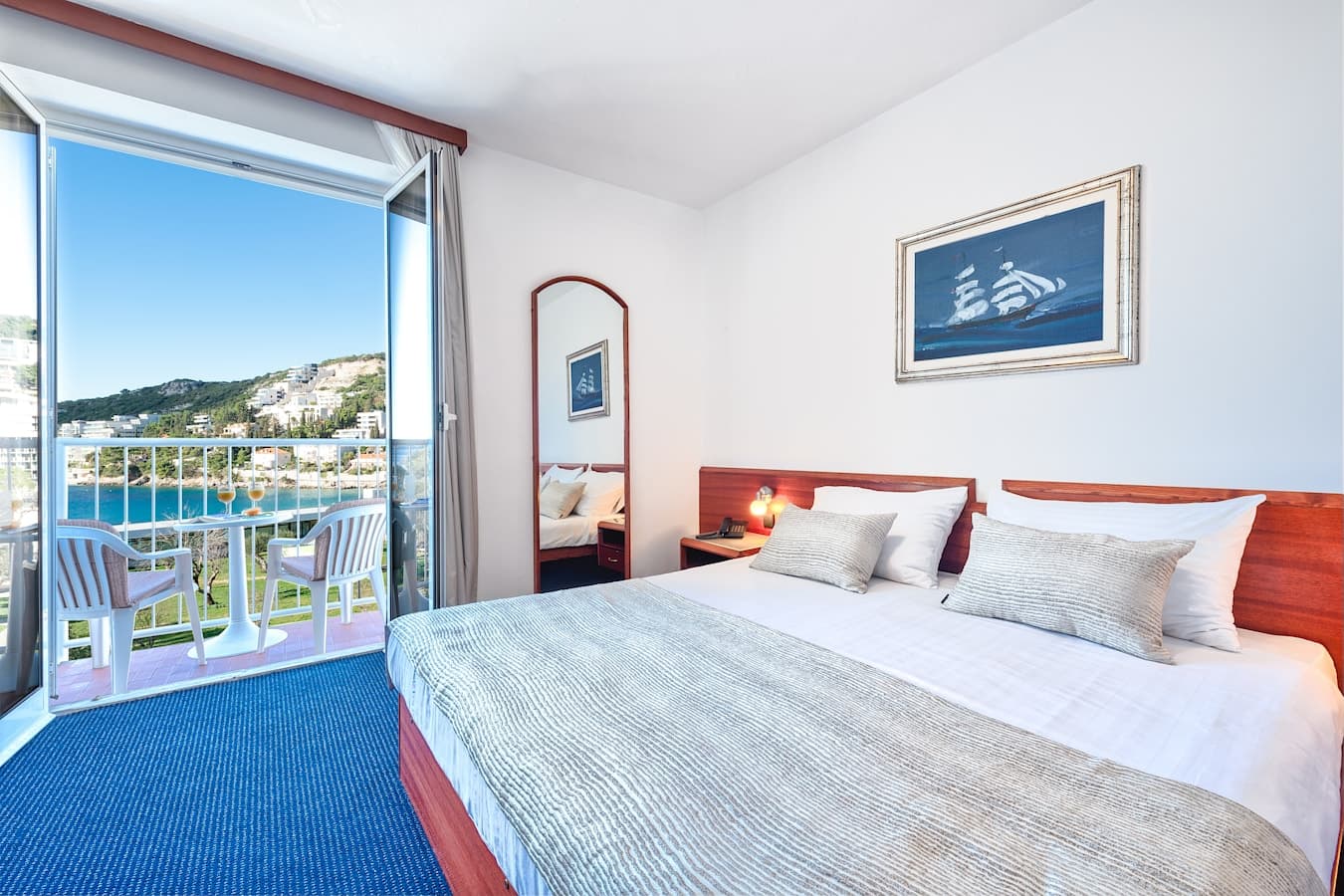 Standard Double or Twin · Sea View